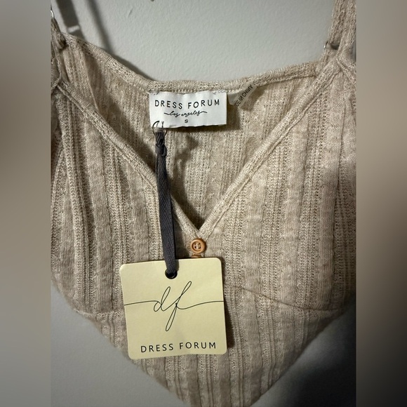 NWT Dress Forum Cropped Tank Top - Picture 4 of 5